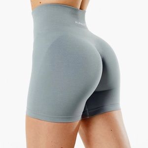 Alphalete amplify shorts 4.5